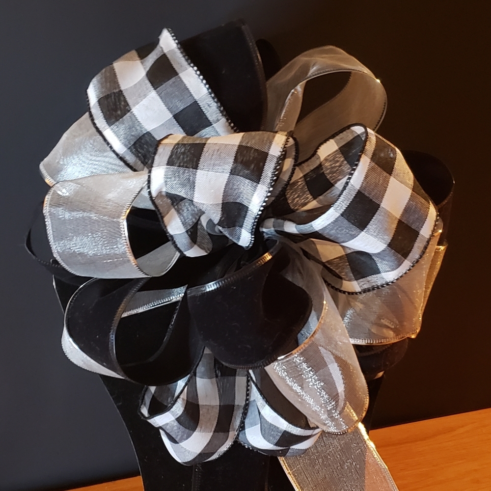 LAST ONE!! Poof-style Handcrafted Holiday Bows! Approx.11"Wx14"L